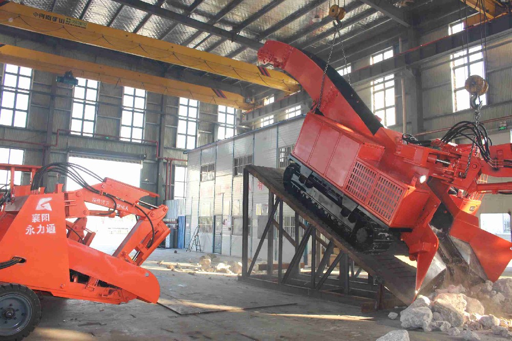 礦山行業(yè)新人如何快速學會操作鋼絲繩扒渣機
