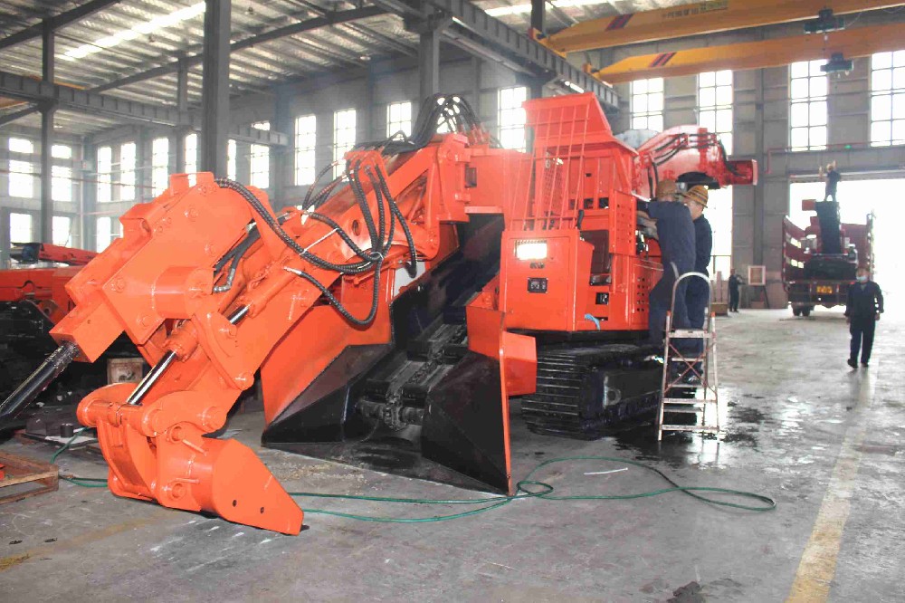 永力通扒渣機(jī)的工作原理與技術(shù)特點(diǎn)