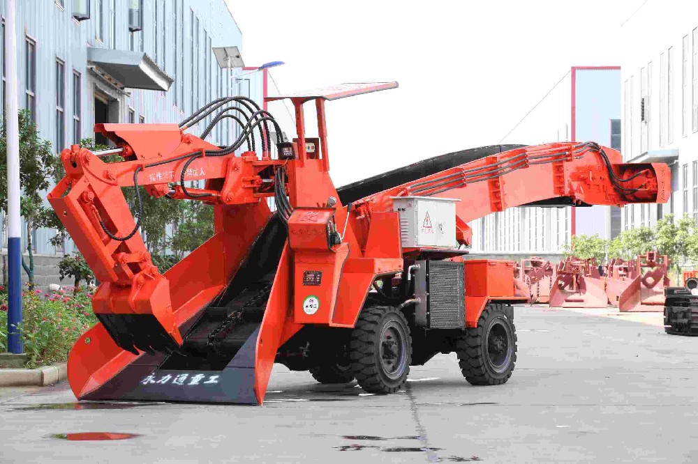 大理礦洞開采扒渣機(jī)帶炮頭的動力系統(tǒng)分析