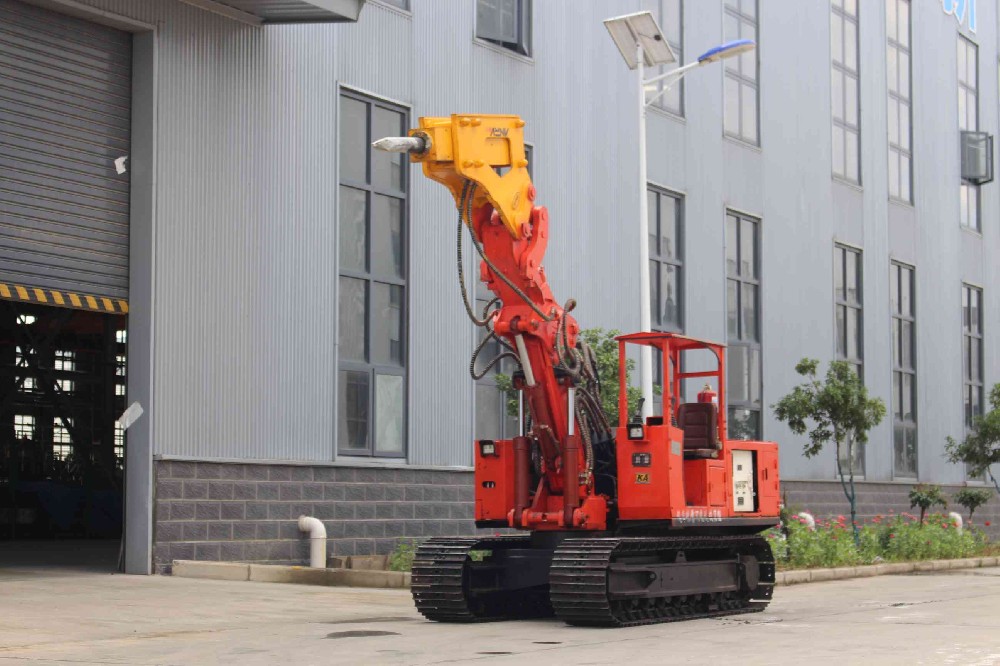 扒渣機在小型礦山的適用性探討：助力小型礦山高效發展
