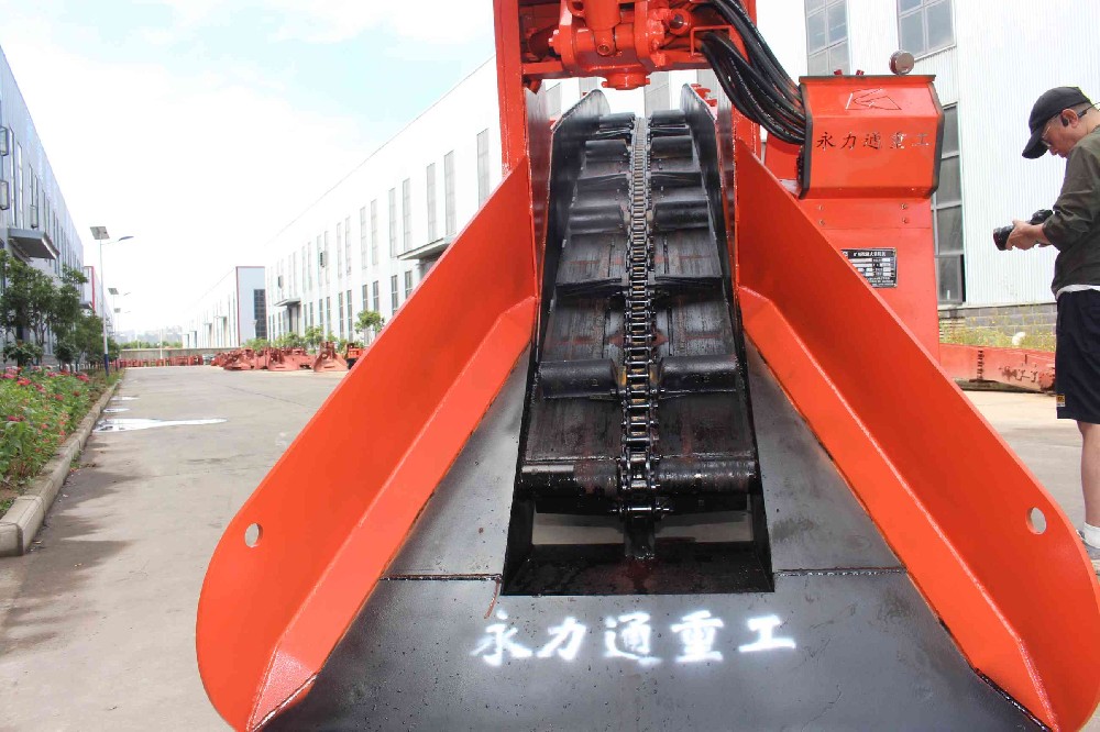 昌都挖掘式扒渣機的傳動系統技術解析