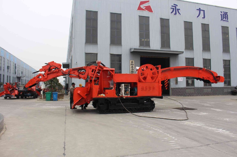 礦用運(yùn)輸車輪胎非正常磨損的5大原因
