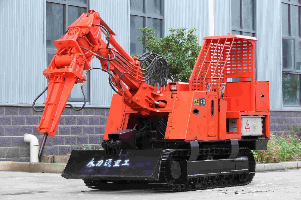 襄陽(yáng)扒渣機(jī)代理商如何選擇靠譜的廠家？
