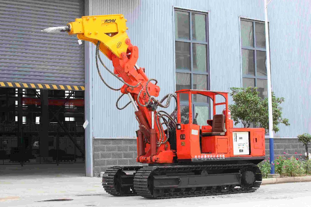 履帶式 vs 輪式撬毛臺車：通過性對比實驗
