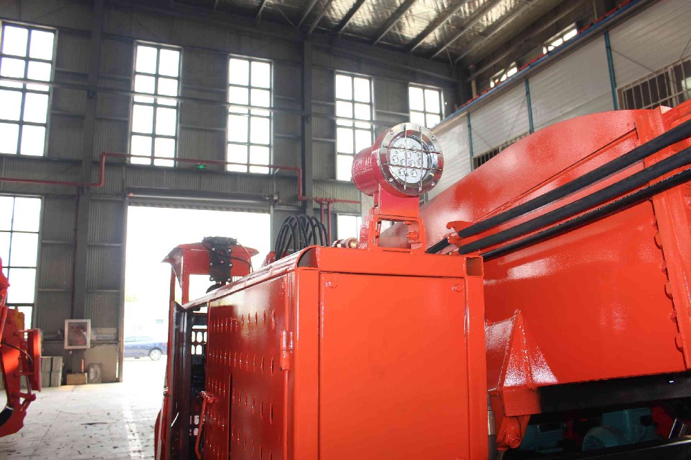 扒渣機(jī)行業(yè)標(biāo)準(zhǔn)解讀：規(guī)范引領(lǐng)，推動(dòng)產(chǎn)品質(zhì)量穩(wěn)步提升
