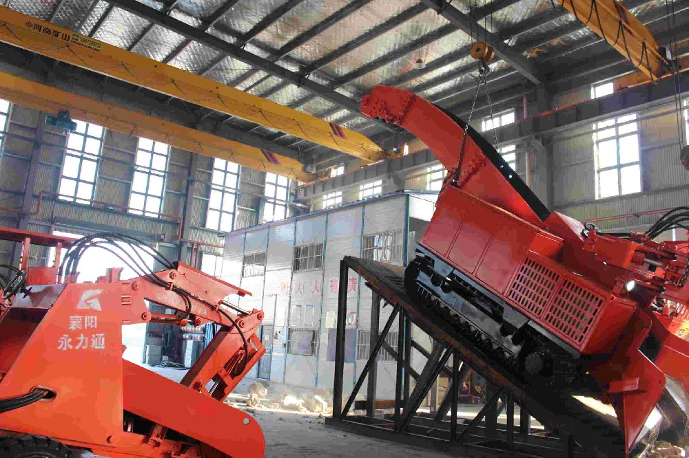 襄陽扒渣機售后電話匯總：24小時緊急服務
