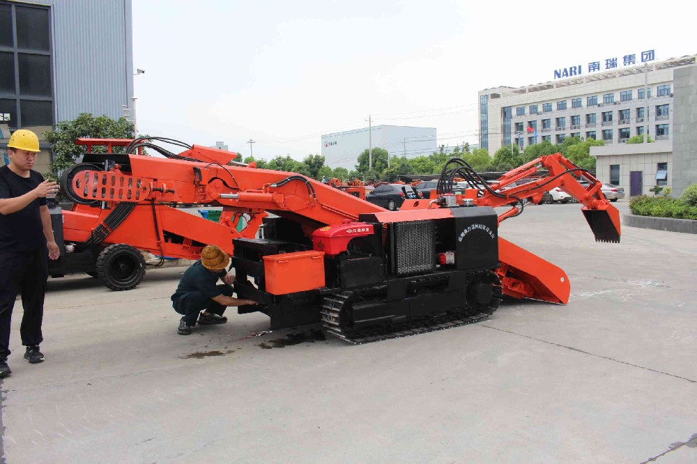 九江礦用扒渣機鏈條齒輪拆卸教程，維修師傅必備技能！
