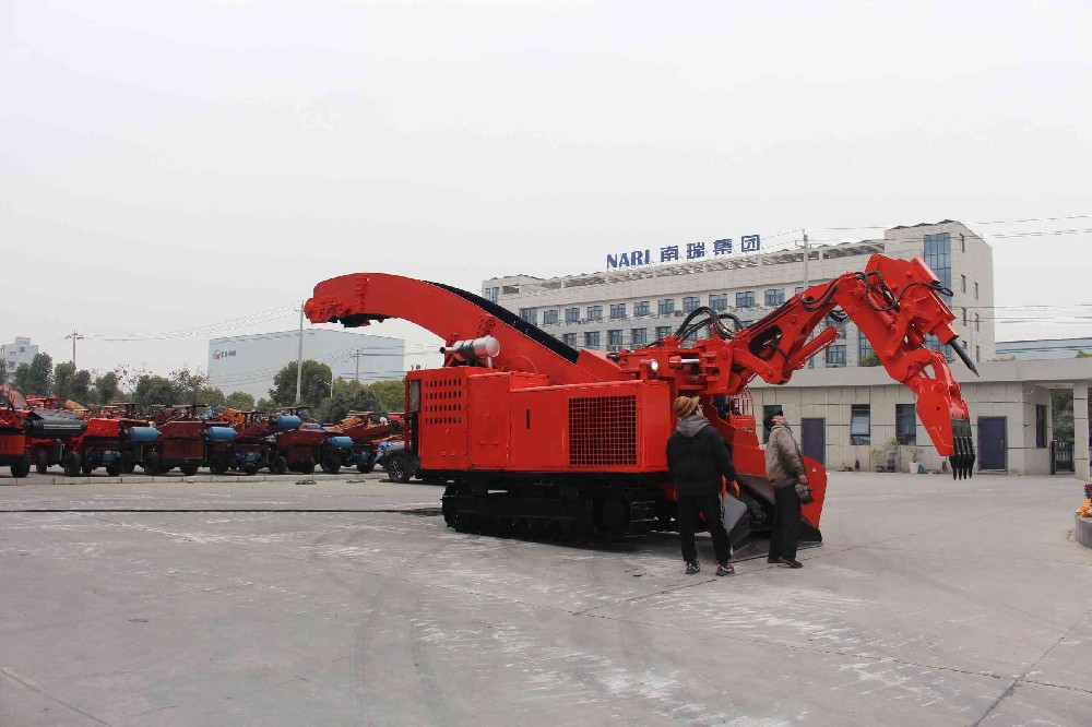 承德80履帶刮板扒渣機(jī)價(jià)格對比,哪家更劃算?