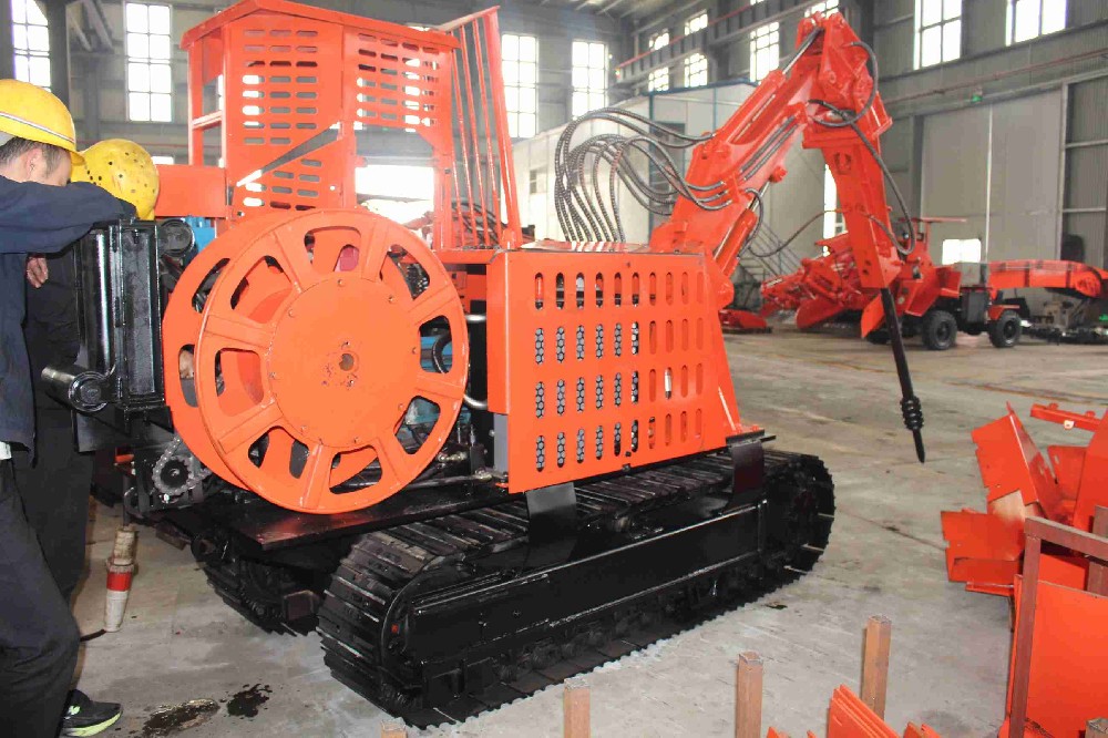 青島井下扒渣機生產(chǎn)廠家：品質(zhì)與效率的完美結(jié)合
