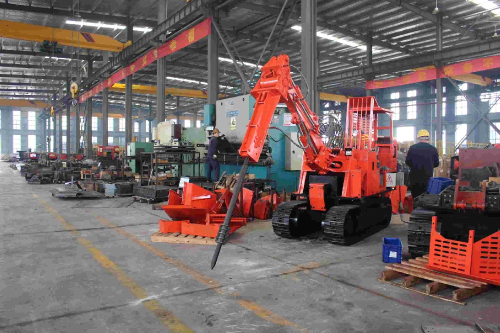 內江新扒渣機行走沒力？可能是磨合期問題
