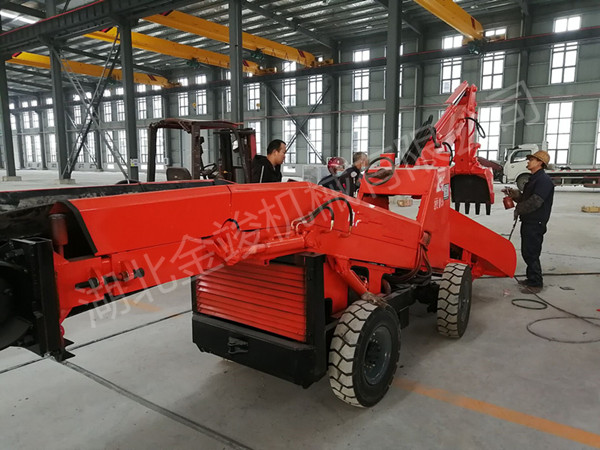 輪式皮帶扒渣機(jī) 輪式皮帶扒渣機(jī)1_副本.jpg