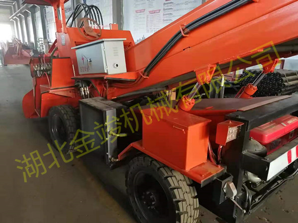 輪式皮帶扒渣機 120型輪式皮帶扒渣機1.jpg