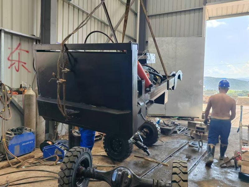 扒渣機(jī)司機(jī)